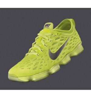 Nike Zoom Fit Agility “Lime Green” Size 9.5 women